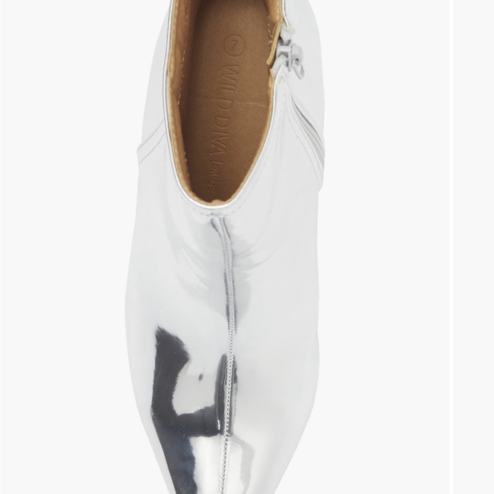 Silver Metallic Boots - Picture 4 of 5